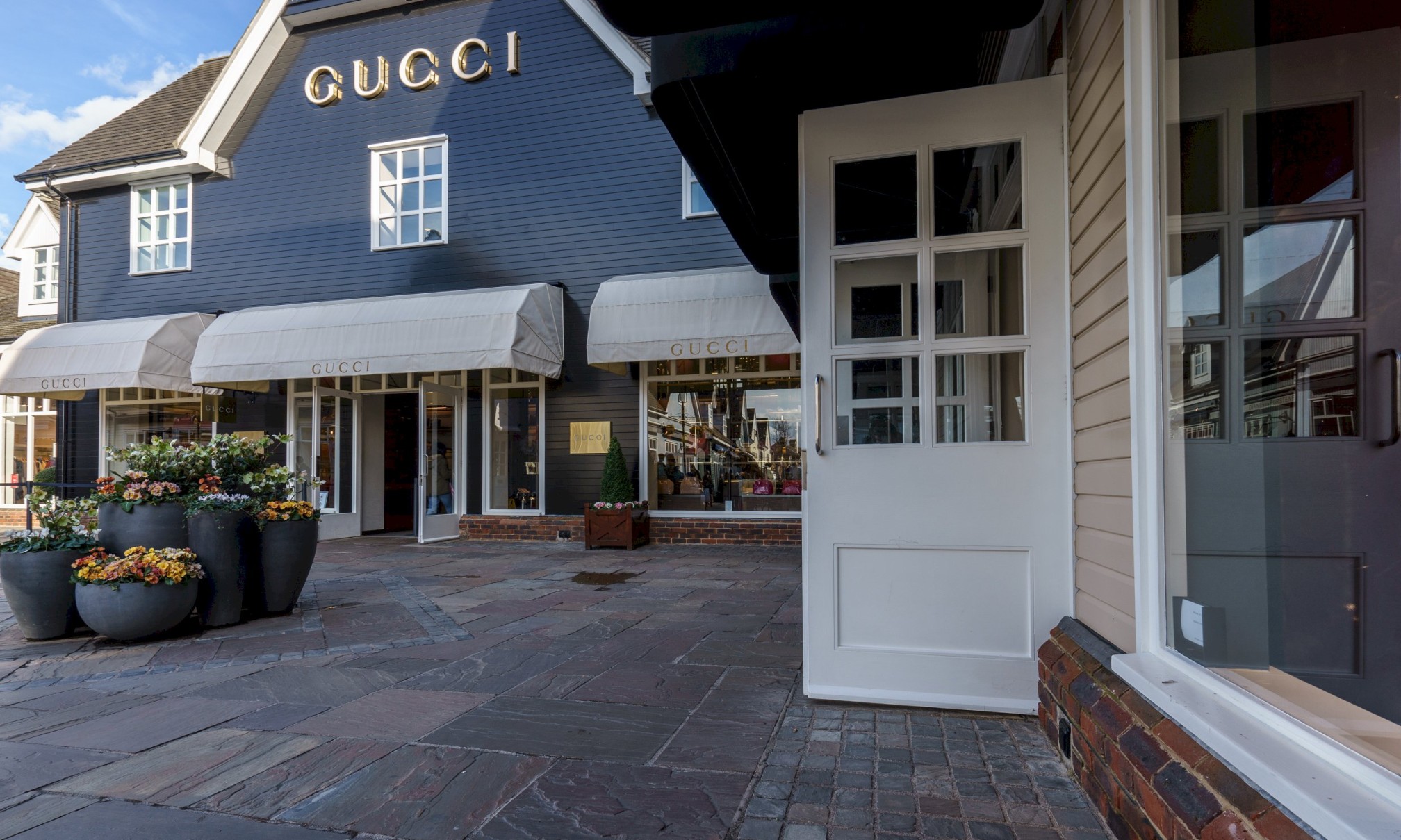 gucci outlet bicester village